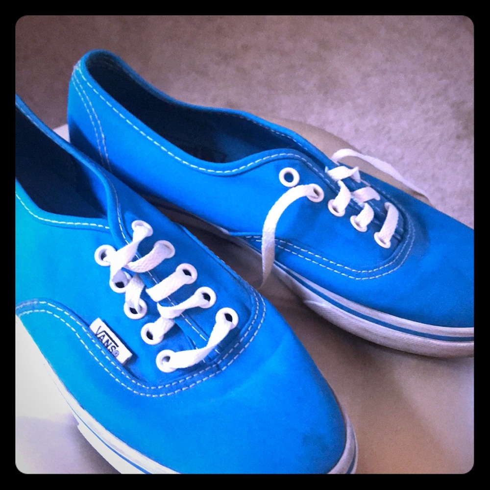 Vans Tennis Shoes